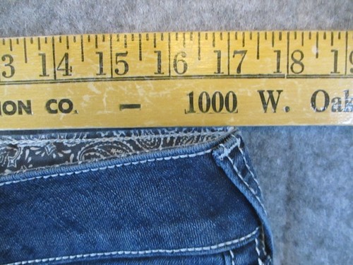 Ariat Jeans Womens 32 Blue Denim Bootcut Mid Rise Entwined Hemmed ACTUAL 34x30 - Picture 11 of 18