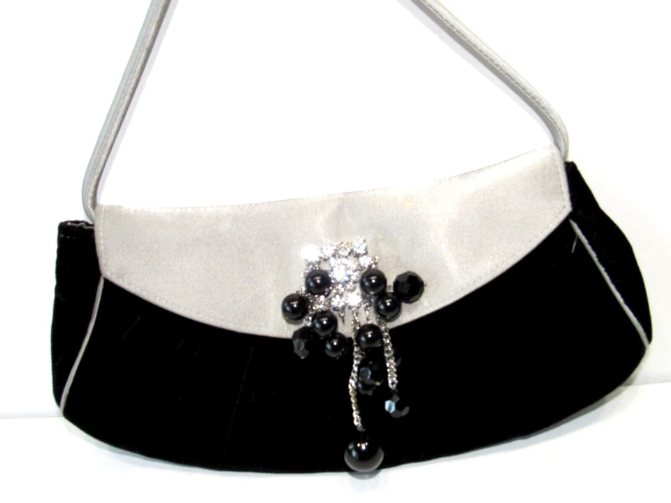 Bolso de mano Kate Landry negro plateado terciopelo noche pequeño 11" x 5" Foto 2 de 4