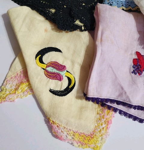 15 Vintage Ladies HANDKERCHIEFS Hankies Doilies Monogram Initial S Old Lot - Picture 6 of 11