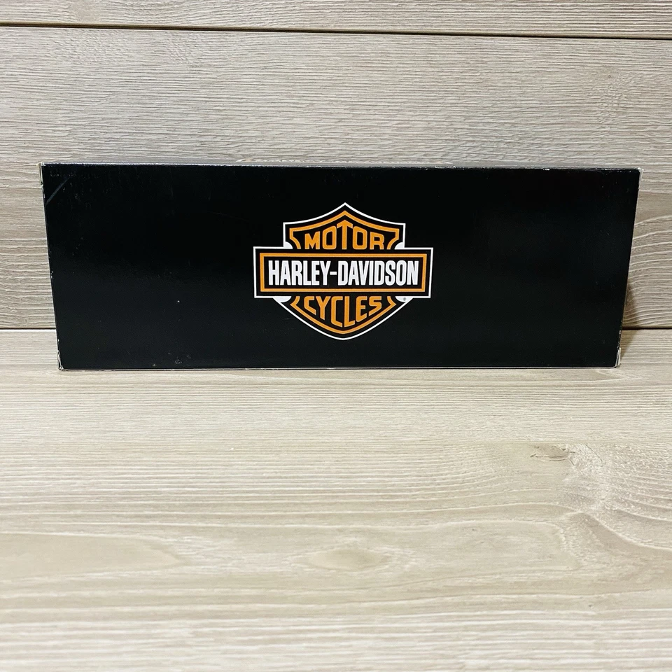 MTH Rail King Harley 40' Window Boxcar w/ '01 Dyna Low Ride ITEM #30-74196 - Image 2 of 4