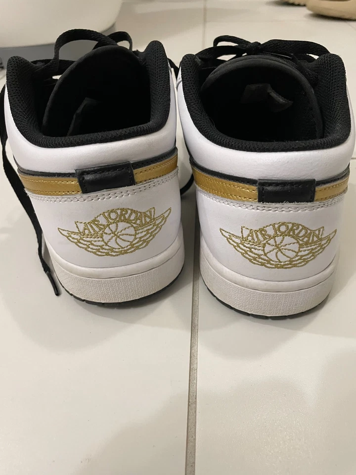 Air Jordan 1 низкий золотой свуш размер 11 - Изображение 3 из 4