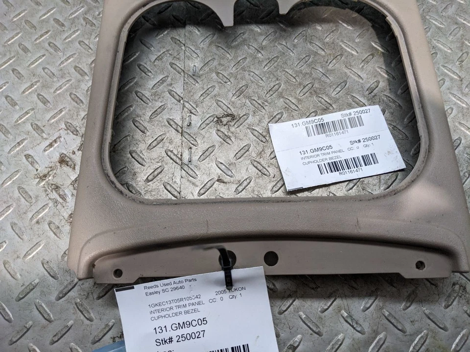 2003-2006 CHEVROLET SUBURBAN 1500 CONSOLE CUP HOLDER BEZEL OEM 1161471 - Image 2 of 4