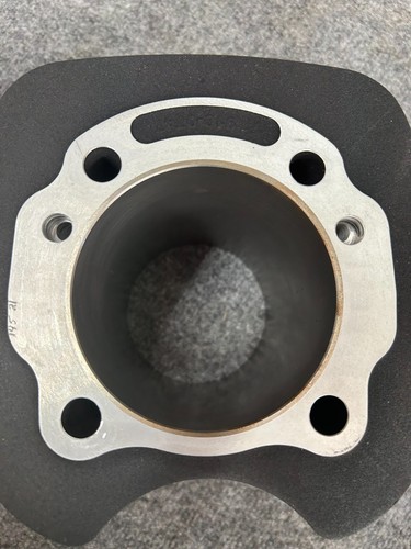 S&S Cycle Cylinders, 3.937" Bore, 4.937" BT, Packaged, W/Black, 1999-up 910-0774 - Picture 4 of 8