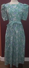 VINTAGE LAURA ASHLEY FLORAL COTTAGE CORE TEA DRESS UK MADE COTTON US 6 PUFF SLV