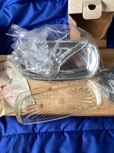 Kromex Holiday Giftware No. 481-21 Butter Dish with Glass Insert & Original Box - Picture 5 of 8