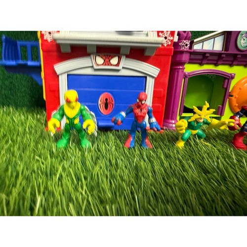 Marvel Spider-Man Adventures Playskool Heroes Spiderman Headquarters w/ Figures - Picture 4 of 9