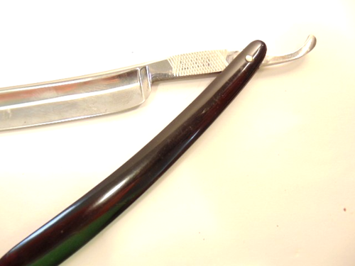 unbranded modern straight razor with damaged handle (nice blade) - Picture 8 of 15