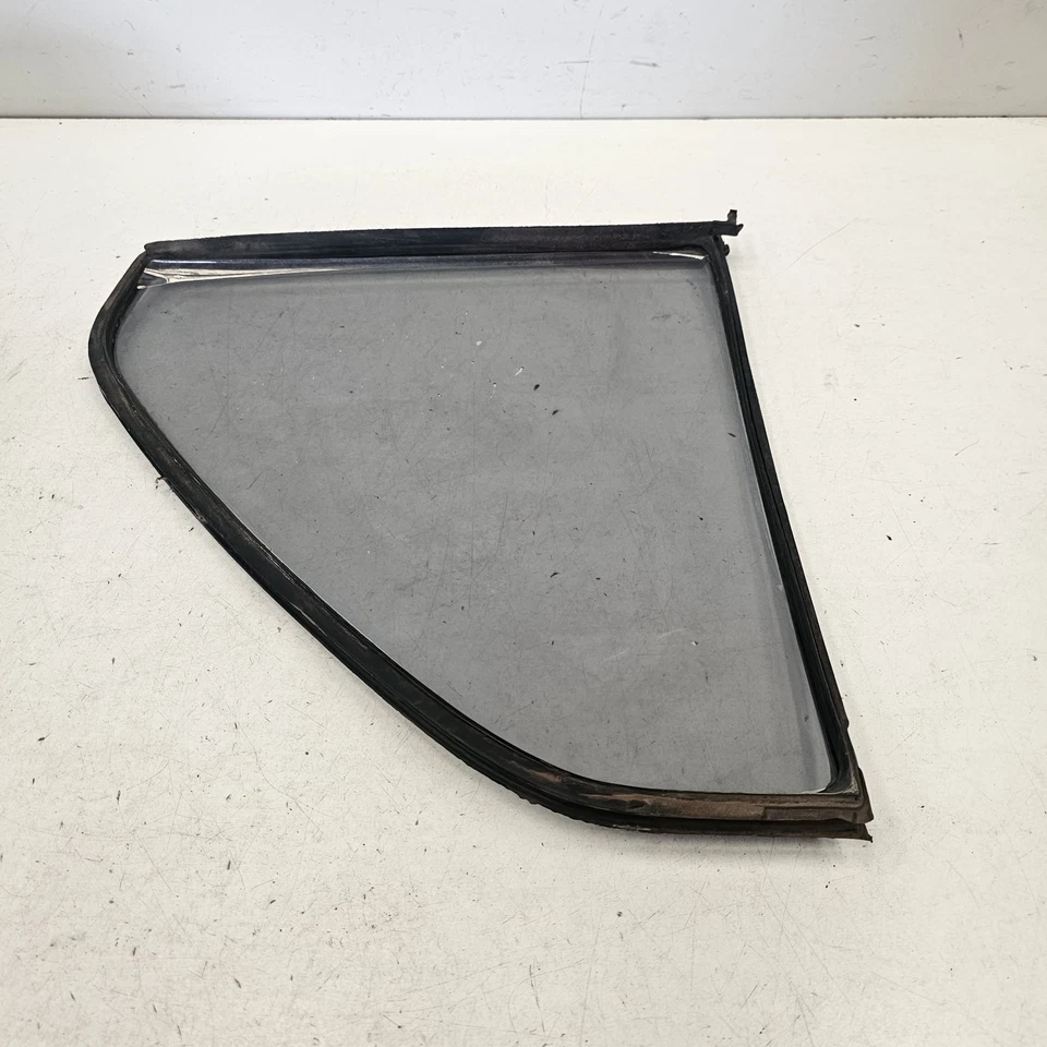 Janela traseira direita quarto 1/4 vidro Mazda 323 Rwd 4 portas escotilha - Imagem 3 de 3