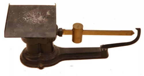 Antique Deco 1932 Cast Iron & Brass Howe Industrial Postal Scale