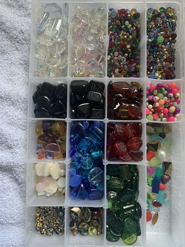 Jewelry Making Lot Of Marble Stone And Glass Beads Over 1000 Pieces - Picture 2 of 10