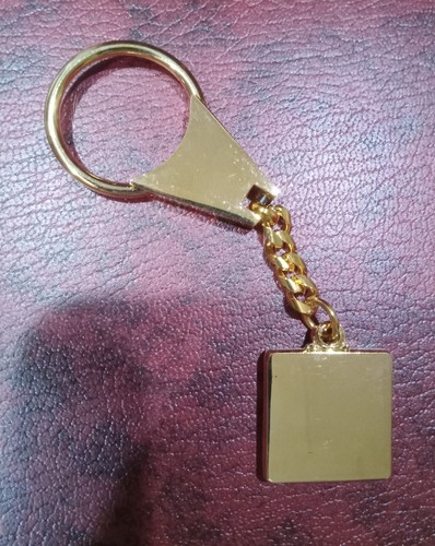 VINTAGE 1990’s McDonald's Gold Metal Key Chain (1 Key Chain with box) - Picture 4 of 4