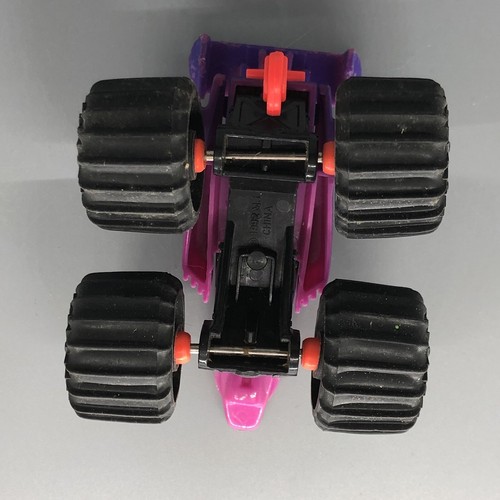 Coche camión monstruo Mattel 1992 de colección paquete de ataque Rip Rat - Imagen 6 de 7