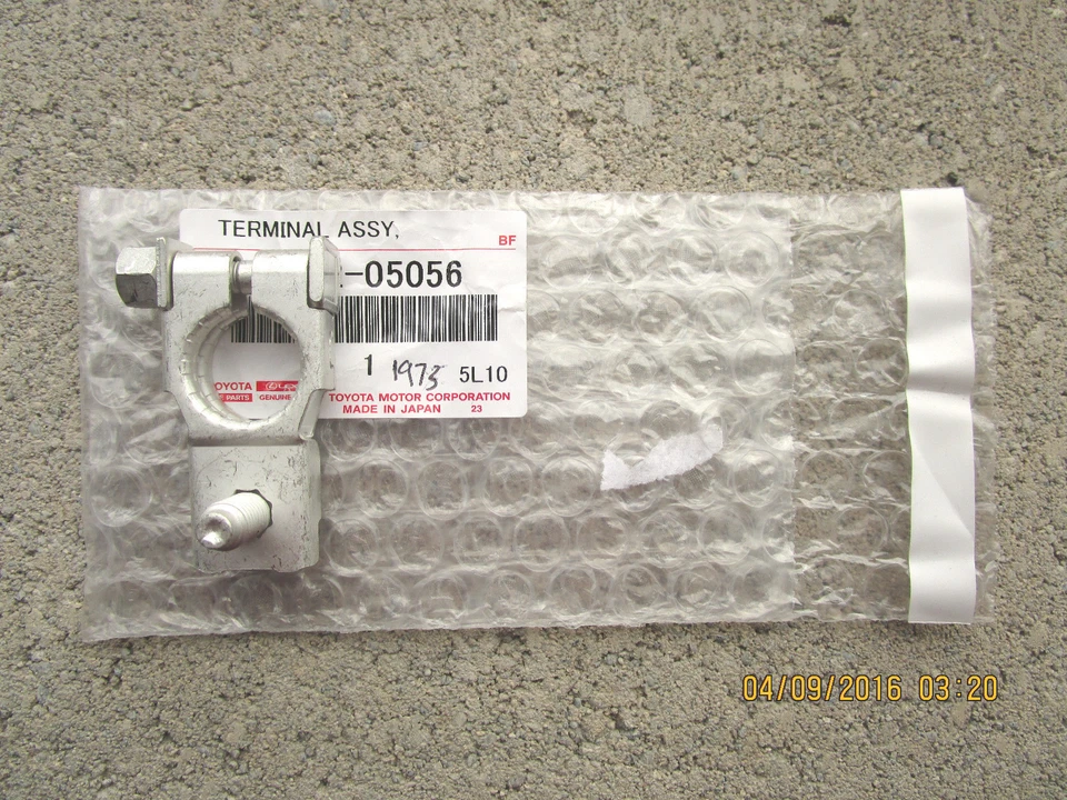 03 - 08 TOYOTA MATRIX BATTERY +POSITIVE TERMINAL CONNECTOR OEM BRAND NEW - Image 2 of 3