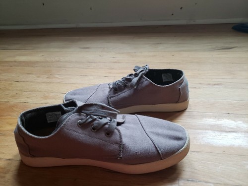 TOMS Taupe Gray Heritage Canvas Women's Sneakers Size W7 - Picture 2 of 6