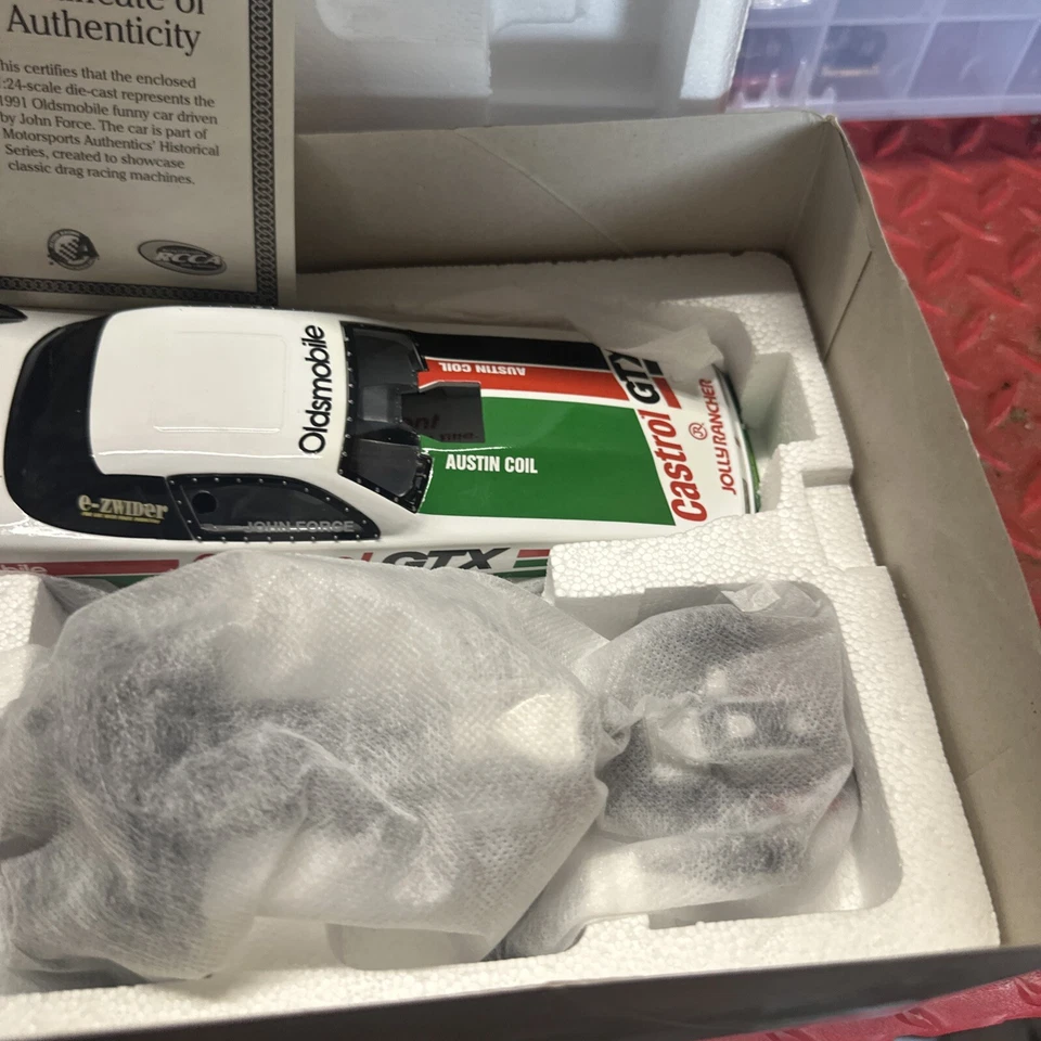 Action John Force Historical Series 1990 Champion 1:24 Oldsmobile Funny Car 2006 Foto 3 de 4