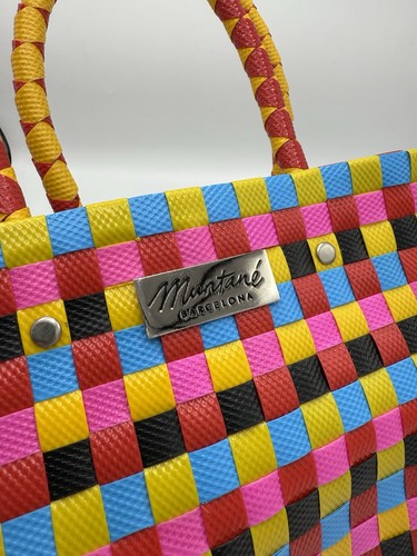 Muntane Barcelona STREETS OF GUATAPE Woven Handbag 100% Recycled Plastic - Picture 6 of 6