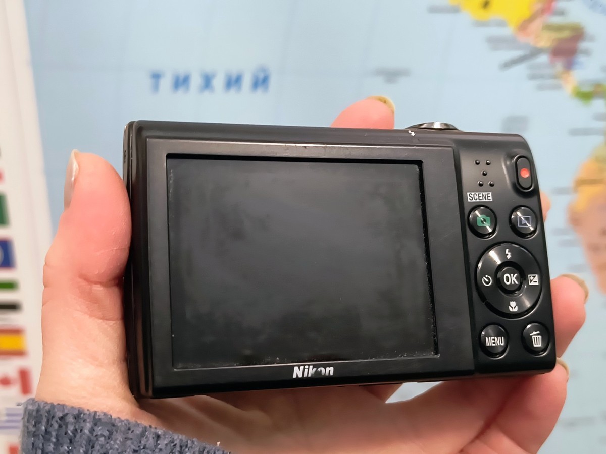 Nikon COOLPIX S5100 12.2 MP Digital Camera - Black Fully Working