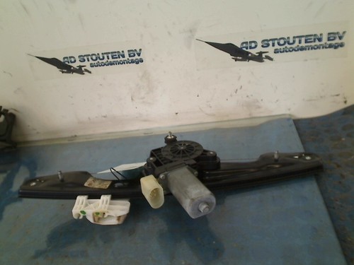 FENSTERHEBER ELEKTR. RECHTS HINTEN BMW 1 serie (F20) 2015 7242556
