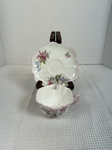 Taza de té y platillo Shelley vintage porcelana de hueso floral Inglaterra mango rosa B1 - Imagen 2 de 4