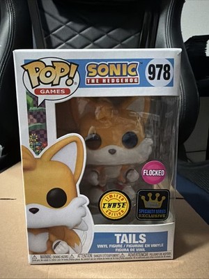 Funko Pop! Vinyl: Sonic the Hedgehog - Tails (Flocked) (Chase) #978 W/ Protector