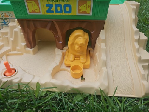 VINTAGE 1984 Fisher Price Little People ZOO #916 MM-2044 Base Shell Part Only. - Picture 7 of 8