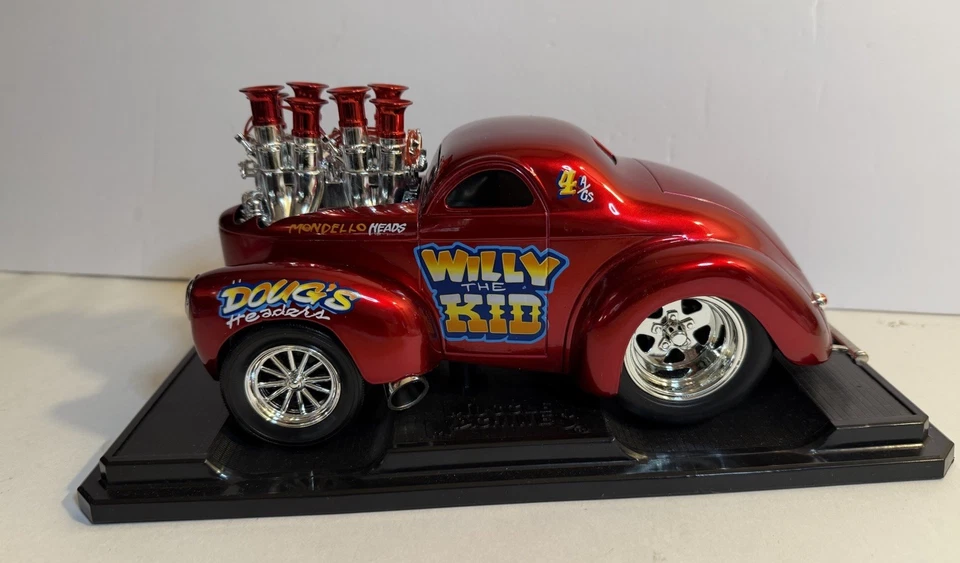 Muscle Machines '33 1933 Willys Coupe WILLY THE KID GASSER 1:18 Diecast Red - Image 2 of 4