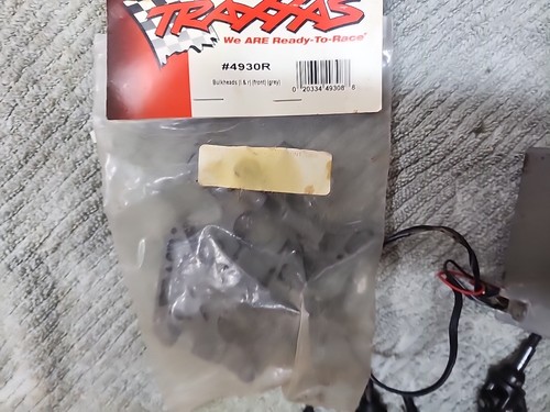 Traxxas TRA5407 TRX 3.3 Nitro Engine electric Start W/ extra RC parts NICE LOT - Picture 6 of 12