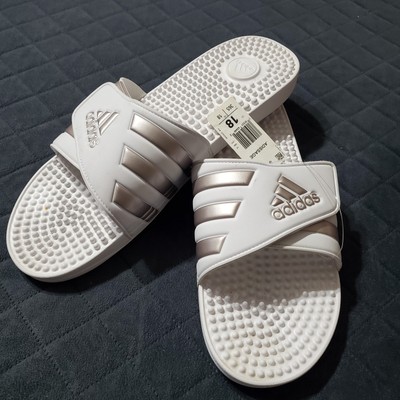 NWT ADIDAS Men's Adult Adissage Slides Sandal, White/Silver Size