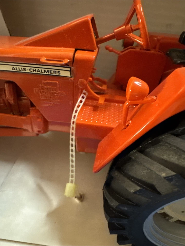 NEW IN BOX RARE HTF Scale Models 1992 Farm Progress Show Allis Chalmers 190 1/16 - Image 2 of 4