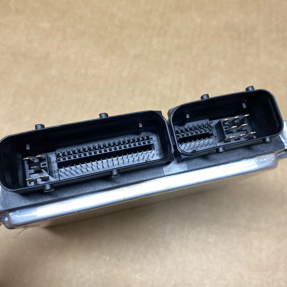 Audi A4 2003 3,0 L V6 automático ECM motor ecu módulo de computadora 8E0 909 559 D Foto 3 de 4