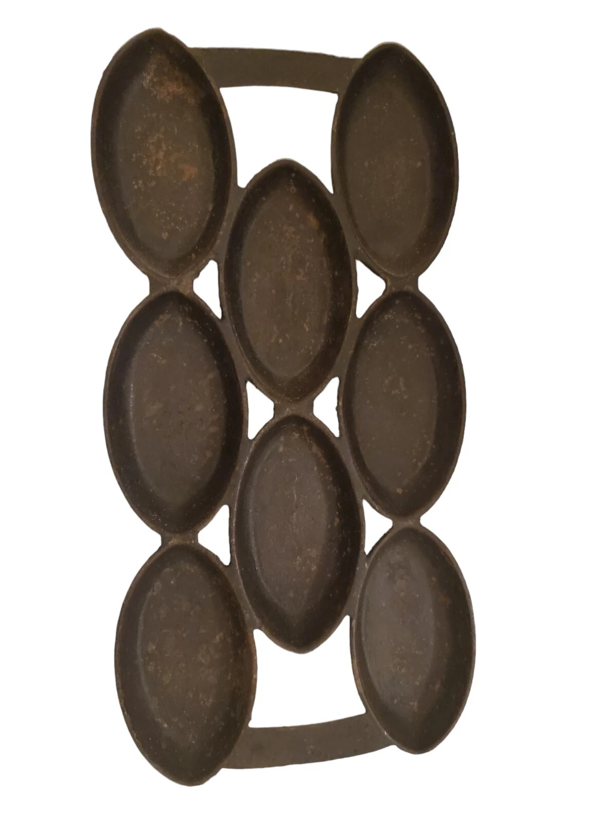 Cast Iron Gem Muffin Pan #4 Gate Mark Corn Pone N. Waterman? Needs Seasoned