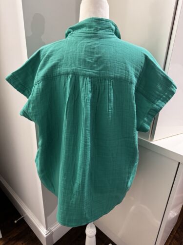 New Gap Women's Short Sleeve Relaxed Fit Crinkle Gauze Shirt AC2 Simply Green XL - Picture 2 of 5