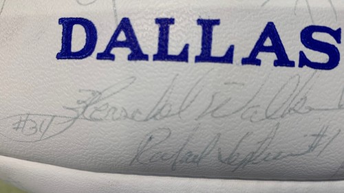 Dallas Cowboys 1985 SIGNED BY WHOLE TEAM Football w/ Herschel Walker signature - Picture 11 of 12