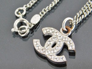 Authentic-CHANEL-Silvertone-CC-Rhinestones-Pendant-Necklace-07V