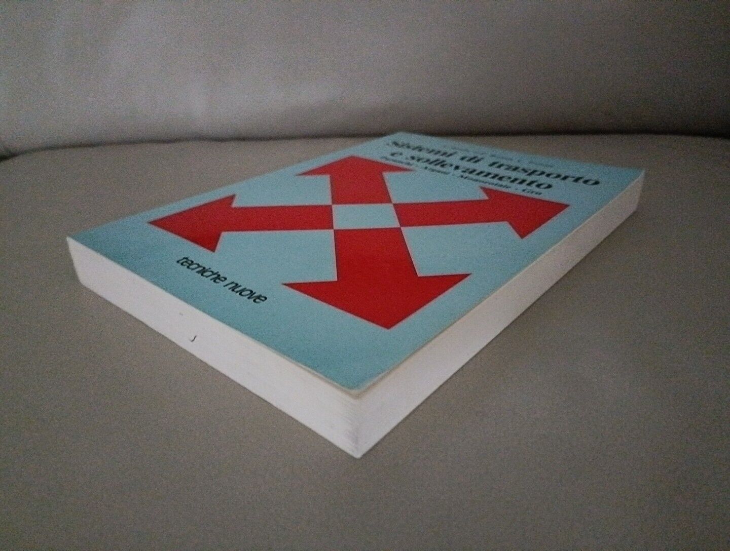 Foto 4 di 15