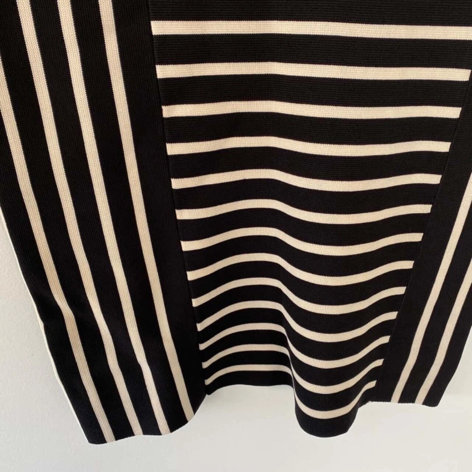 Falda Country Road blanca y negra a rayas elástica línea A AU grande EE. UU. 12 Foto 4 de 4