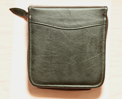 Vintage Case Logic 32 CD Soft Case Holder Faux Leather Wallet CD 💿 Or DVD 📀 - Picture 2 of 8