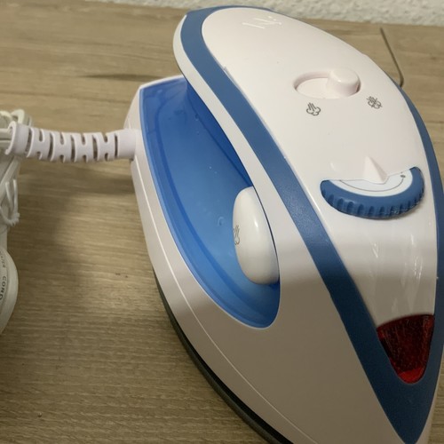📀 Sunbeam Hot-2-Trot 800 Watts - Travel Iron (AS SHOWN) - Picture 2 of 6