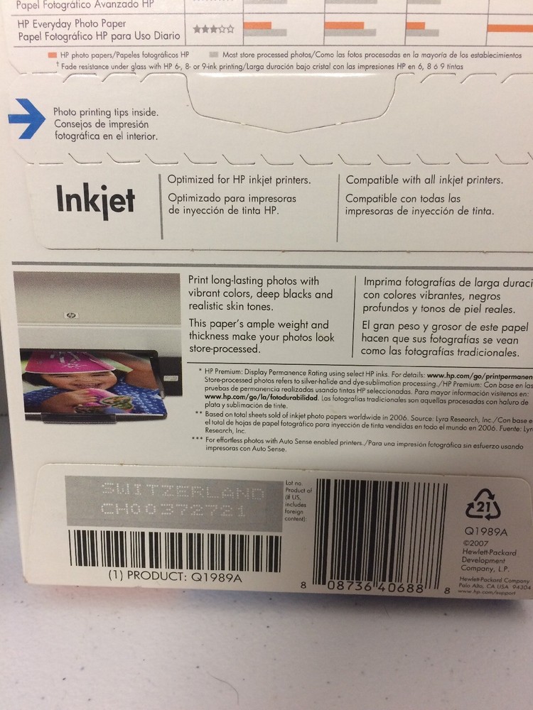 HP Q1989A Premium Glossy Photo Paper 120 Sheets for High-Quality Printing HP Q1989A Premium Glossy Photo Paper 120 Sheets for High-Quality Printing