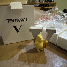 VINTAGE Disney Classic Winnie the Pooh Alphabet Letter "V Michel Co Figurine