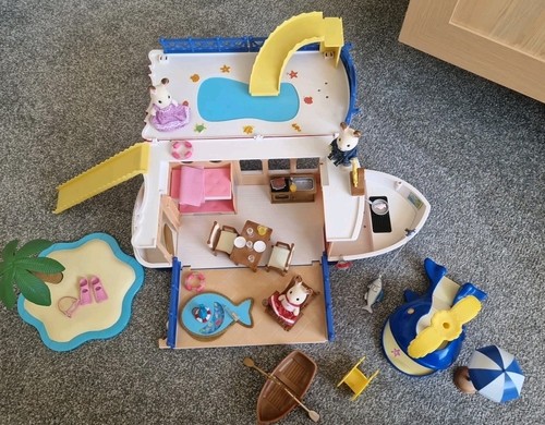 Sylvanian Families Seaside Cruiser Houseboat Playset - Picture 7 of 19