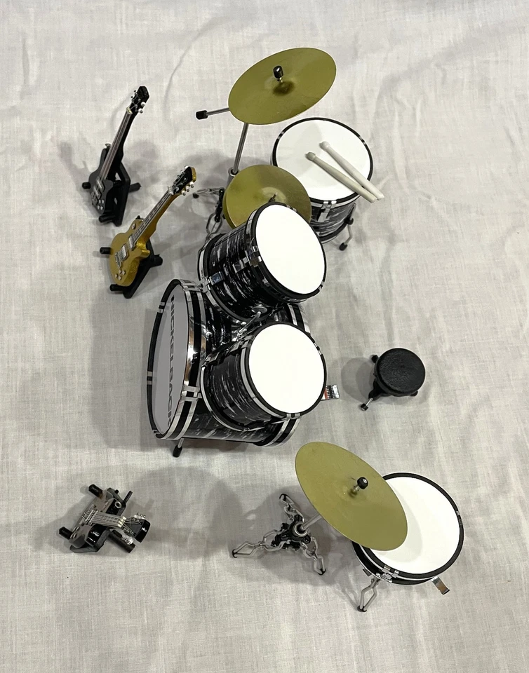 JUEGO DE MINI BATERÍA Y GUITARRA NICKELBACK #1 - COLECCIONABLES Y RECUERDOS Foto 4 de 4