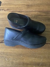 Dansko XP 2.0 Black Leather Clogs Shoes Size 40 EUC