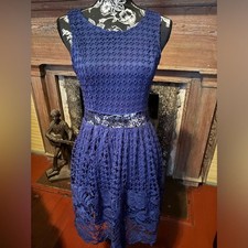 Miami Size Small Women’s Bare Midriff Lace Overlay Dress STUNNING 32" Bust