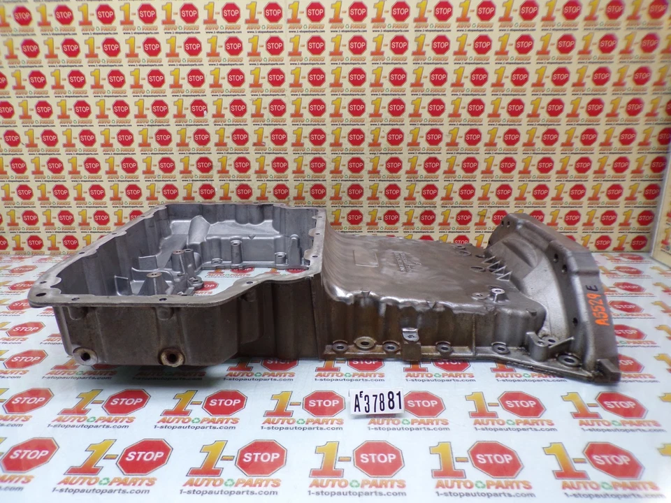 Mercedes Benz Sprinter 2500 2010-2022 cárter de aceite del motor superior 642-014-11-00 OEM Foto 2 de 4