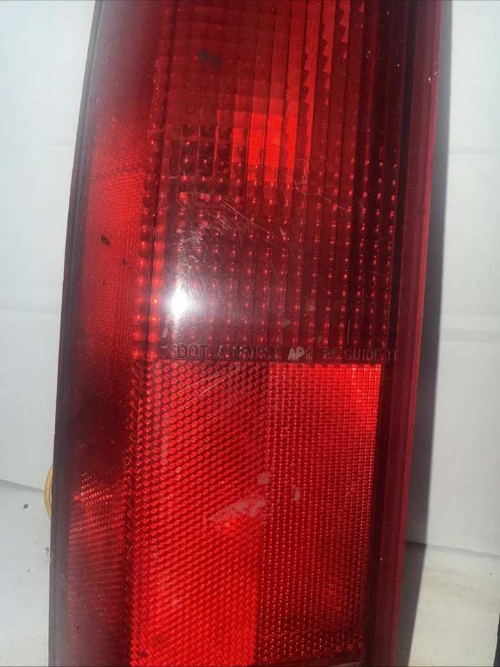 Tail Light Set For 85-05 Chevrolet Astro GMC Safari Halogen GM2800113 GM2801112 - Image 4 of 4