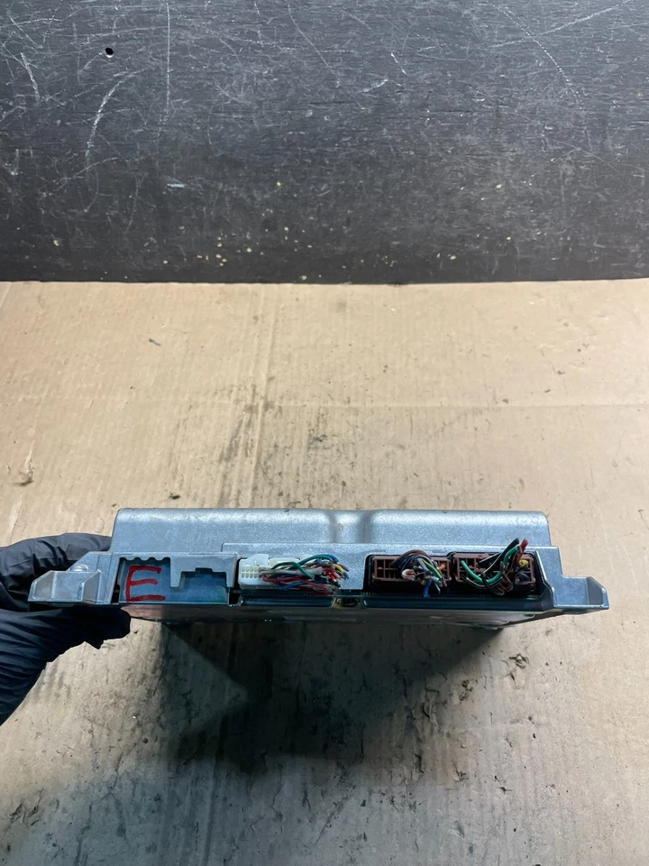 Amplificador de audio radio Bose Infiniti M35 M45 2006 a 2010 T7450 DG Foto 2 de 4