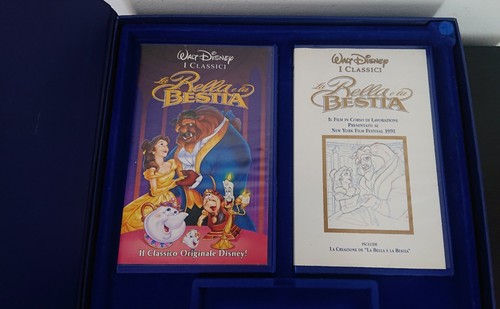 La Bella e la Bestia Walt Disney Cofanetto Ed. De Luxe 2 VHS+libro+.. ๐ฎ๐น - Picture 14 of 23
