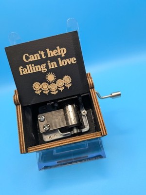 Can t Help Falling in Love Holz Handkurbel Spieluhr Gravur Geschenk
