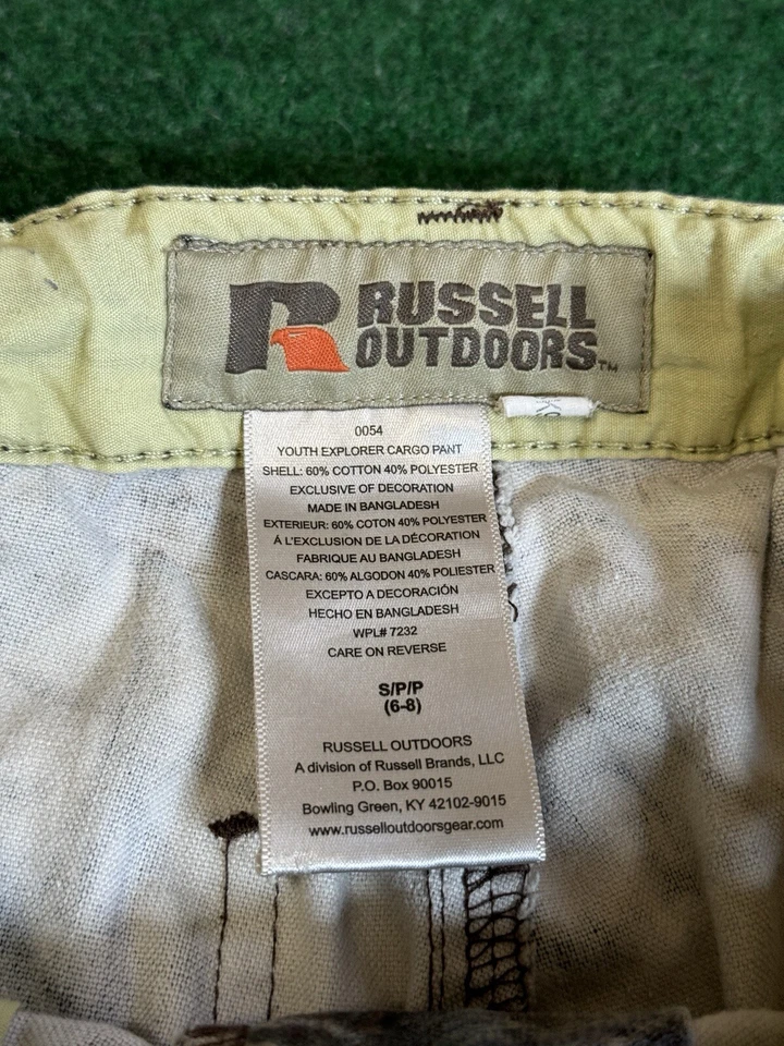 Y2k Russell Athletic Outdoor Youth 6-8  24x23 Cargo Realtree Camo Pants  - Image 2 of 4
